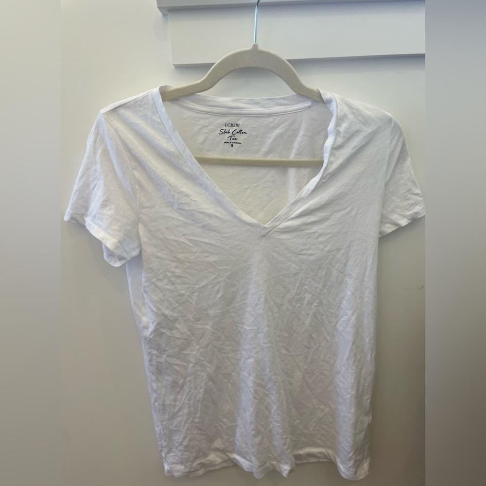 Classic white V-neck cotton shirt! Super cute and perfect for summer!